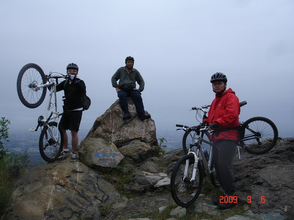 预拍一张看看合影效果