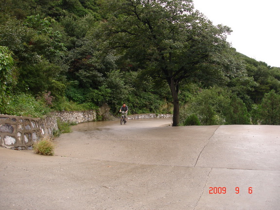 以佩里佐蒂的速度爬坡