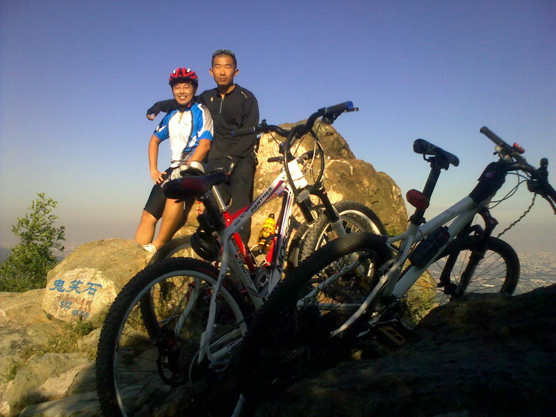 鬼笑石上的我和MUTKI