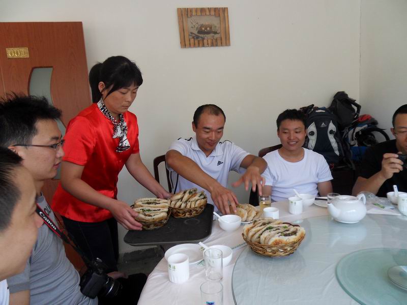 翠花~~ 上~~~火烧！俺不是一直上酸菜么？？？