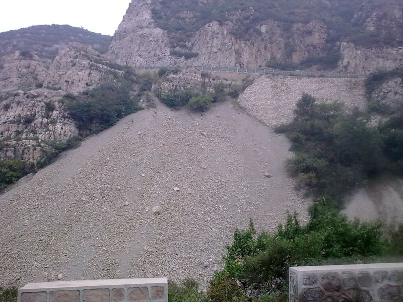 高崖口的一个转折上坡