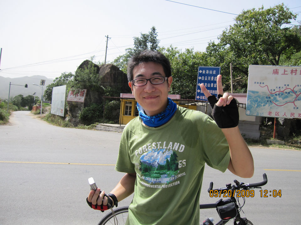 西区的学长哦，很帅吧