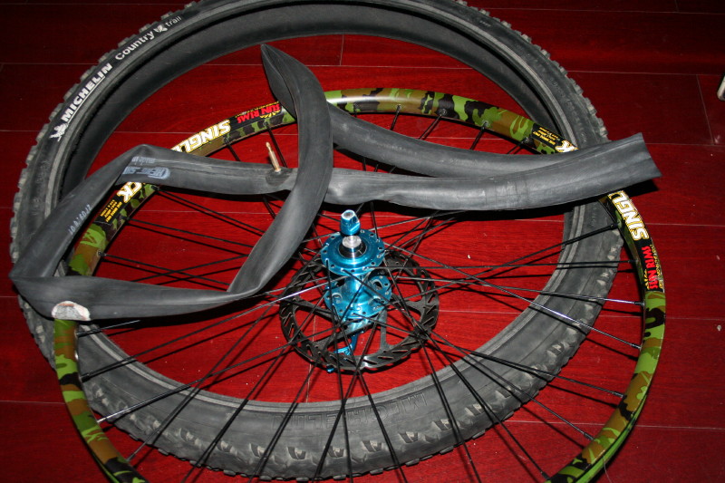 IMG_ 更换外胎及天津败物0009.jpg