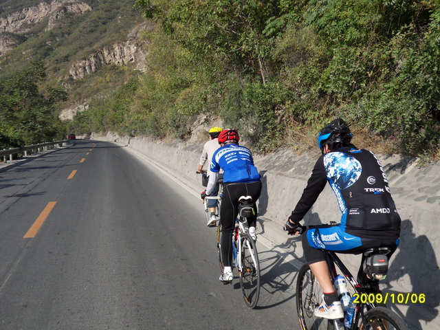 军庄出发后-蓝云、davy、老林