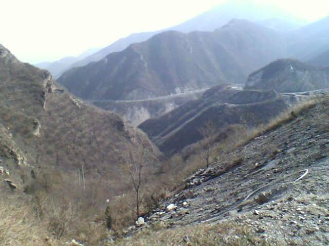 反爬高崖口也很陡