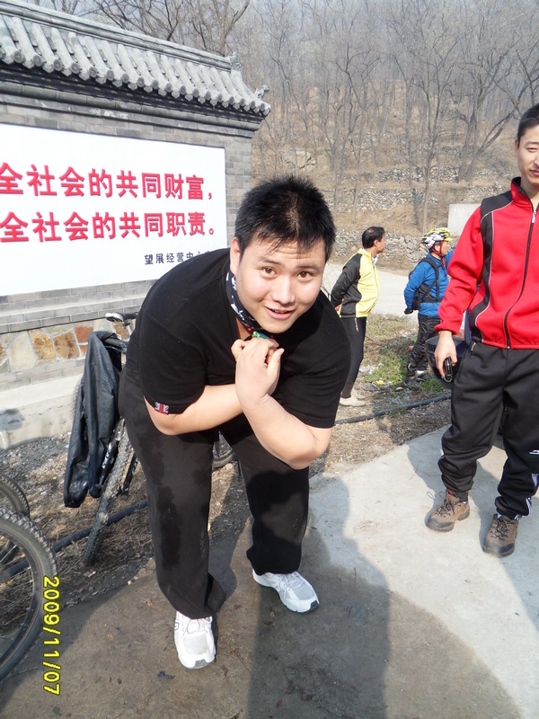 地都是他弄湿的 .JPG