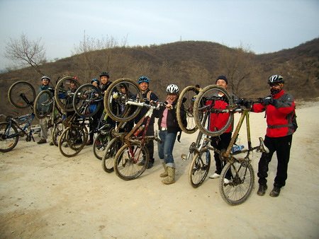 显摆一下车底的泥