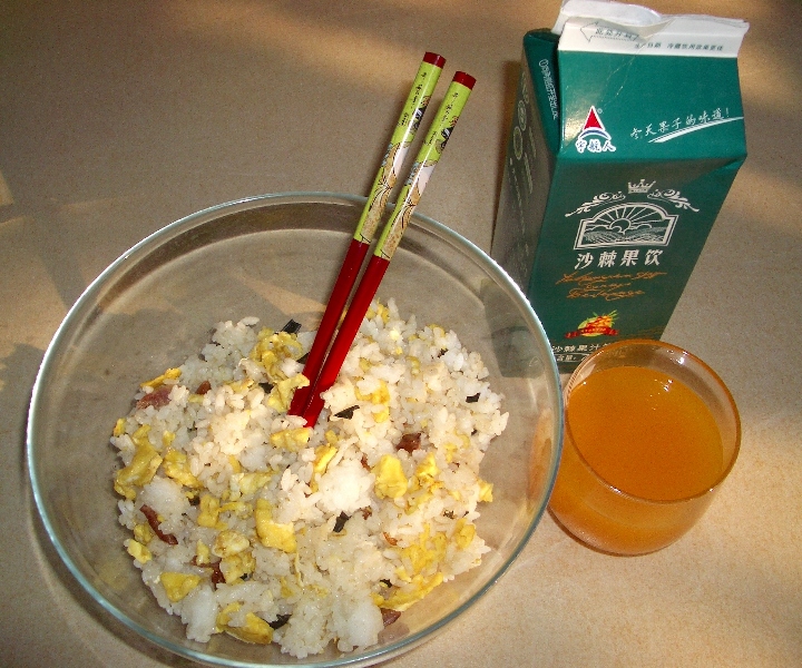 蛋炒饭+果汁