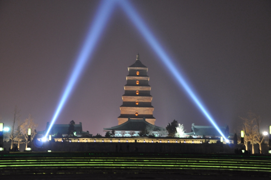 玲珑塔，塔玲珑，玲珑宝塔18层