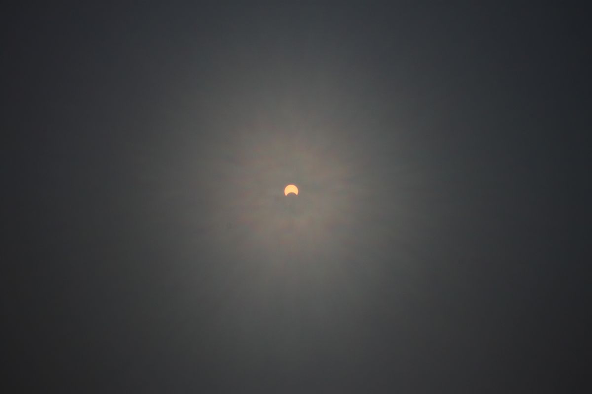 不好啦，天狗吃太阳啦