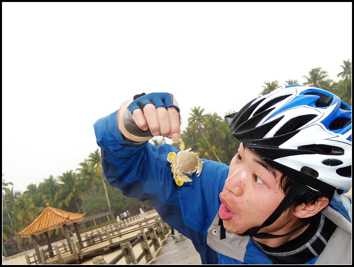 没敢靠太近，怕口水到嘴里