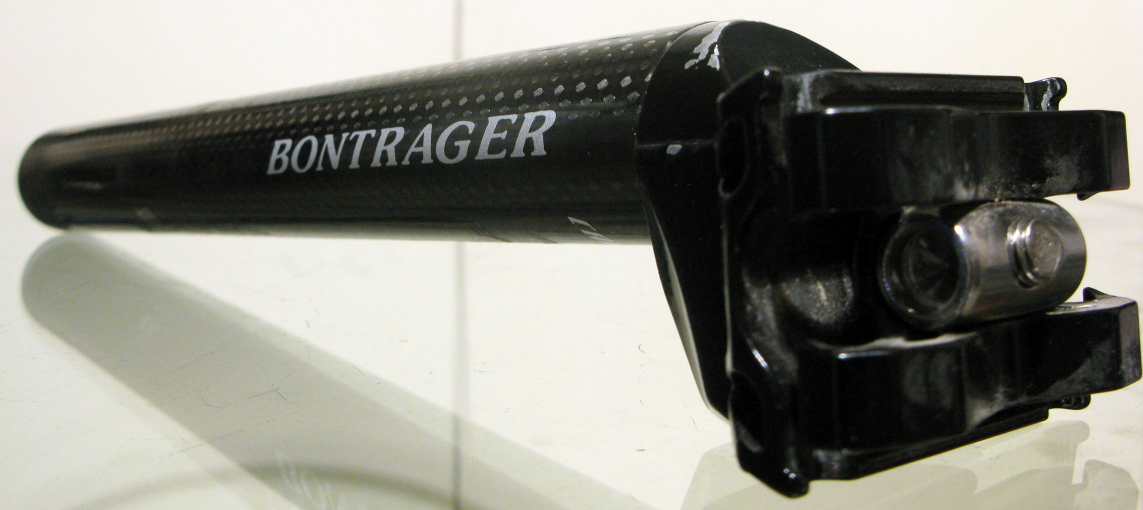 80% 新 Bontrager 碳座管 Ø27.2 mm (250 mm 长)