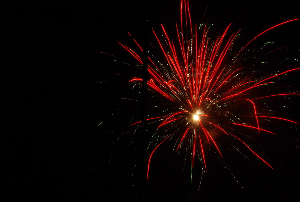 形似炼钢的火星四溅