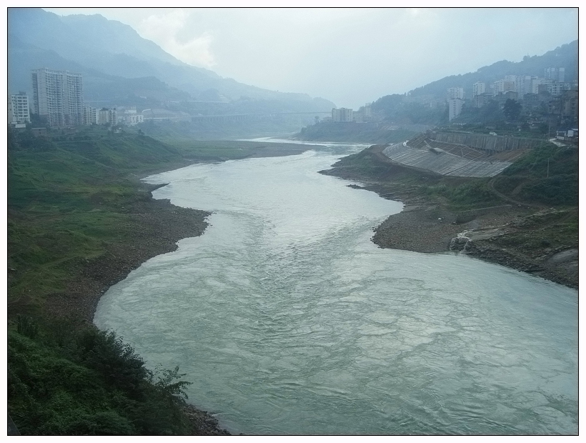 这就是脚下的乌江。