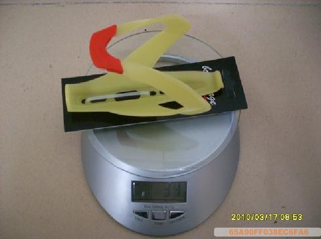 不刮花您的宝贝水壶。