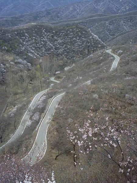 禅房的盘山路多姿多彩
