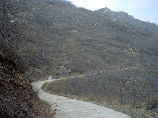 去阳台山的路上遭遇大雪