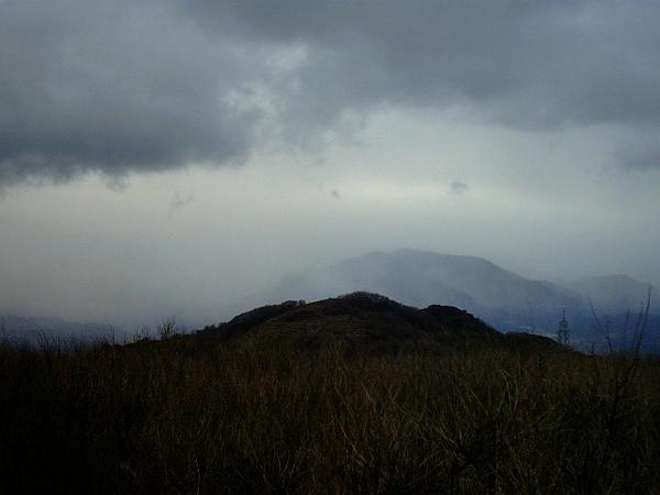 天气突变，远眺妙峰山