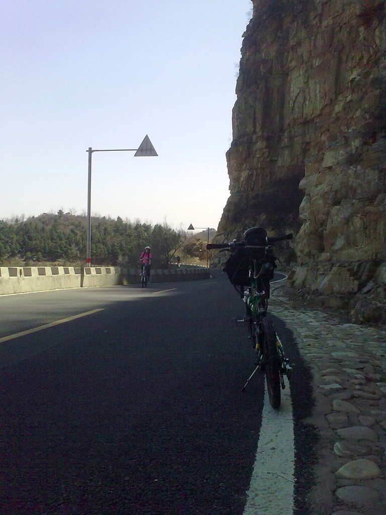 偶遇的独行女侠