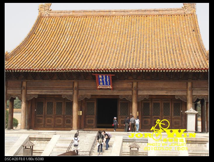 慕陵的金丝楠木大殿