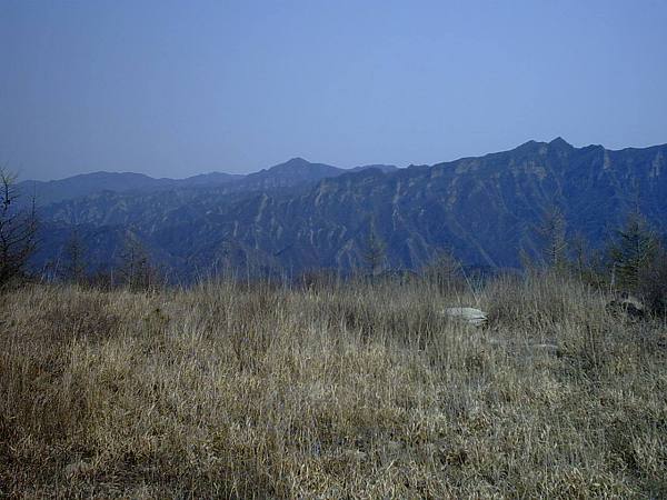 眺望房山区诸峰