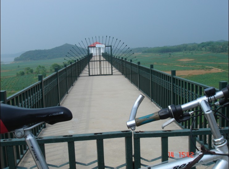 这是端午节前一天跟大妾走水库东线，这个地方相信大家都很熟悉吧~