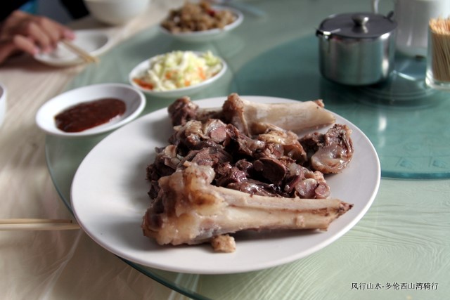 早餐就是手把肉。。。