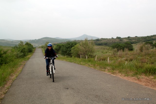 骑行在绿色中。。。当天气温25度左右，非常凉快