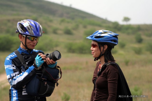 在这里可以远眺西山湾，很有层次的一片绿，各自拿出武器，开始拍吧（野鹤的24-70/2.8神器） ... ... ...