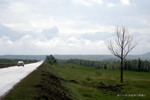 阳光直射，有些晃眼，但什么都显得很透亮。。。