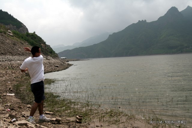 打几个水漂儿。。。