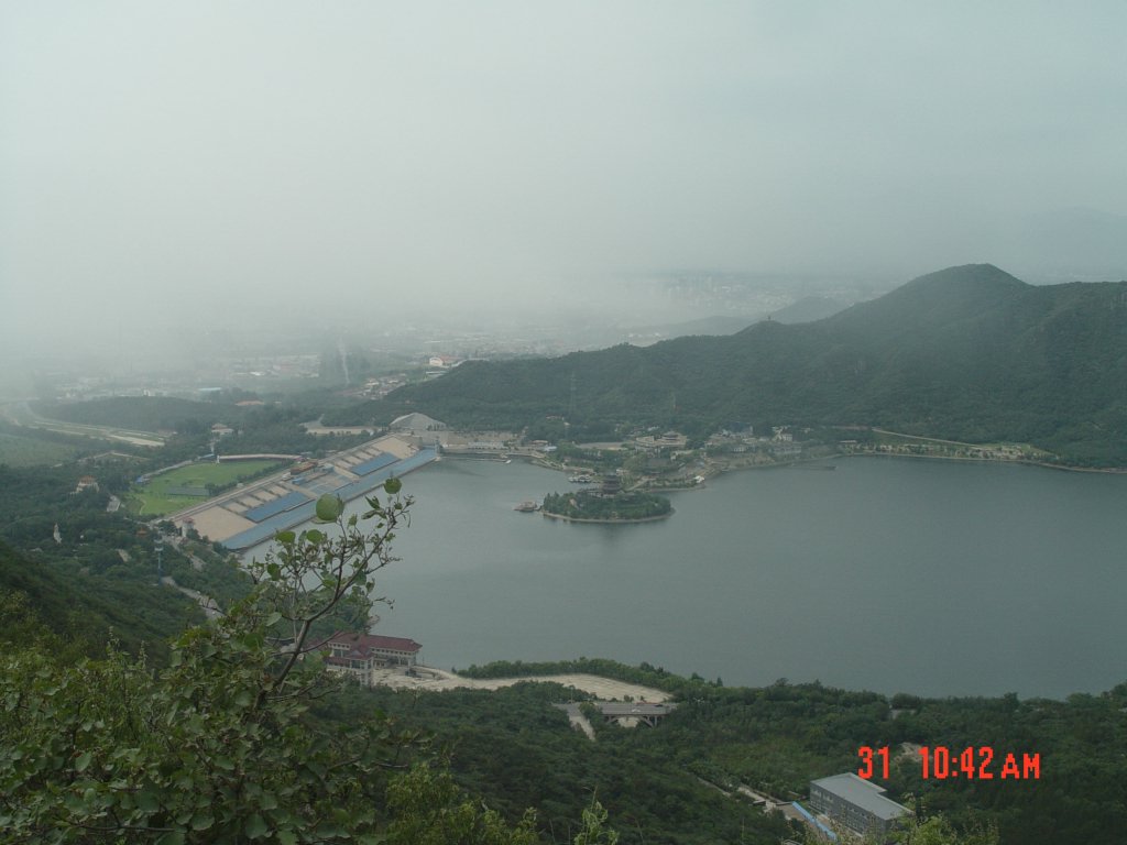 静悄悄的十三陵水库