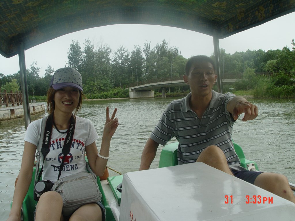 俺们同学一起划船