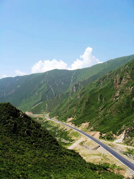 33.第六天 我们到了期待已久的门源 看这路.JPG