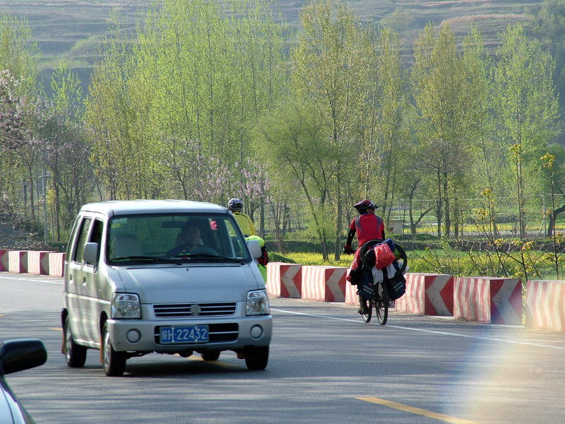 这四张照片是路上一位不知名的朋友照的