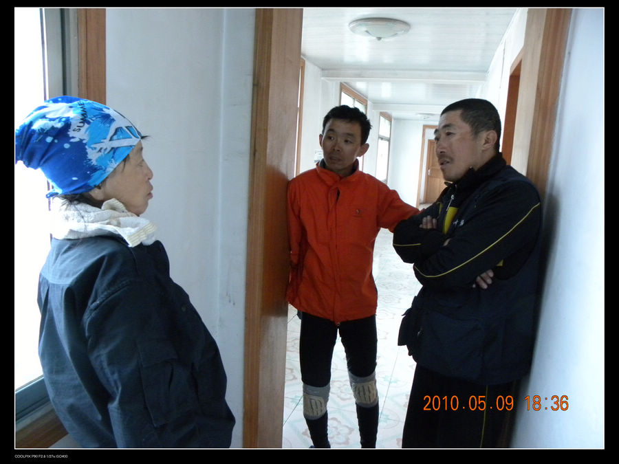 遇到东北车友，这两位车友和我们骑了一天