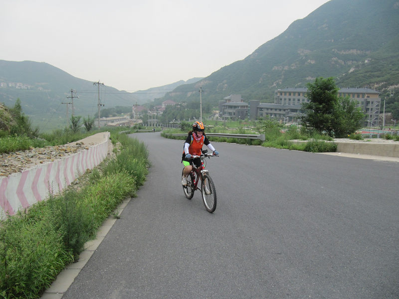 2010.8.7.25名骑友骑行白羊沟 023.jpg