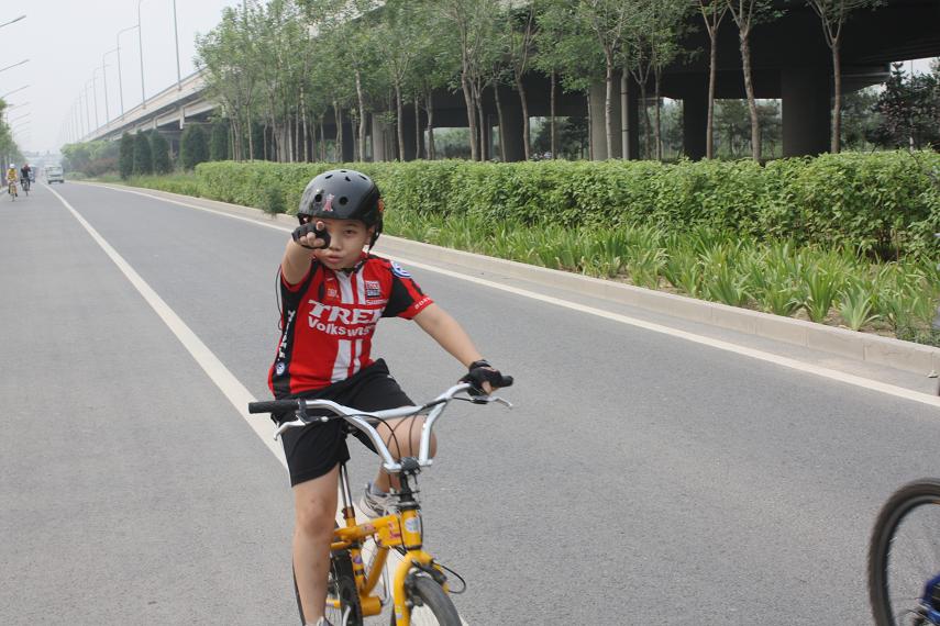 说你呢 你狗仔队吧