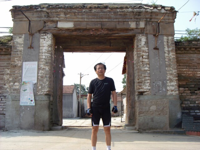 德陵村里的老宅门