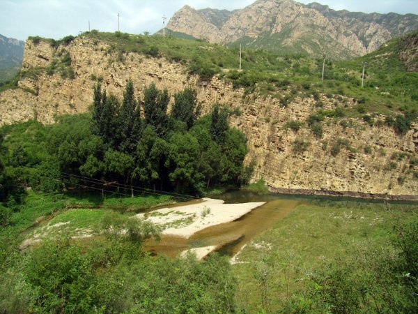 这水敢比喀纳斯的水一样清澈