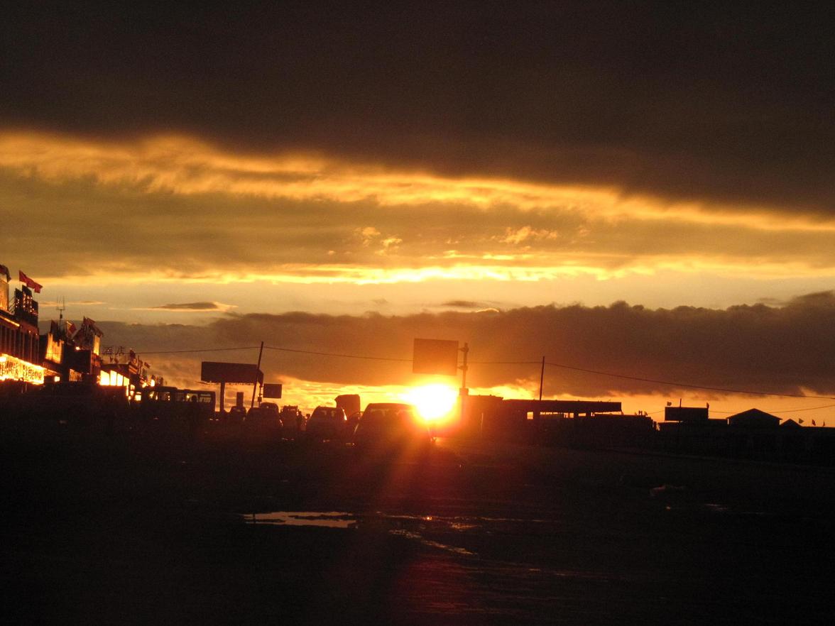 151基地的落日超美