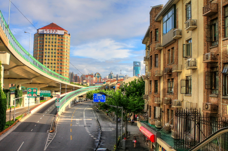 2010.7.27淮海路，外滩 (7).JPG