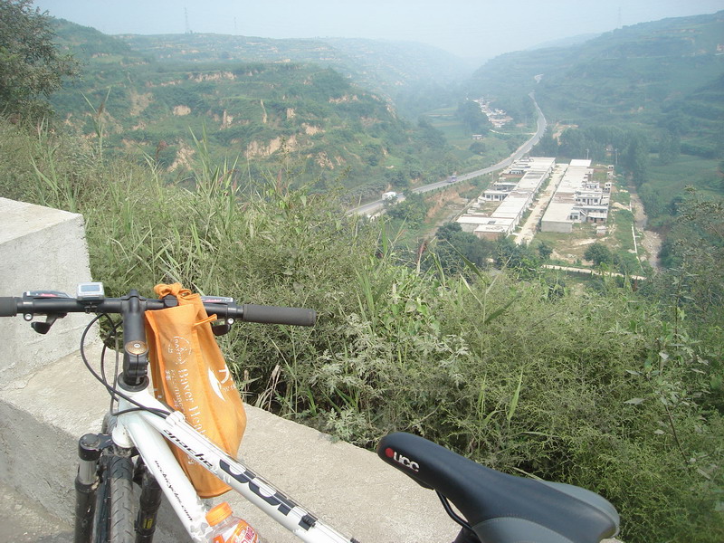 惊叹爬过的山路