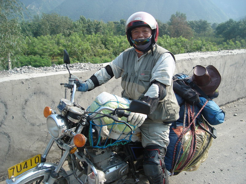 摩托老骑手——胡学锦