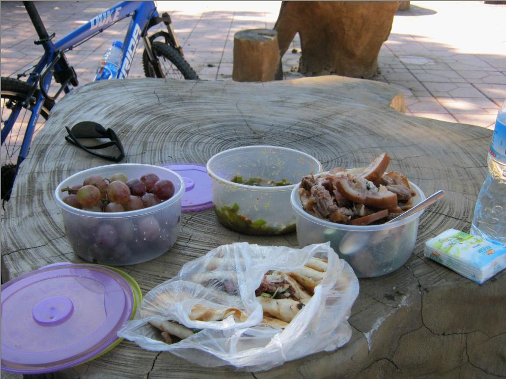 中午自己的腐败