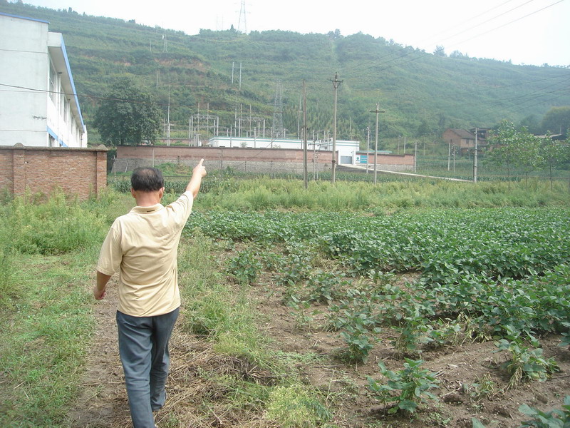 老孙：老廖，咱们从铸工那股道走