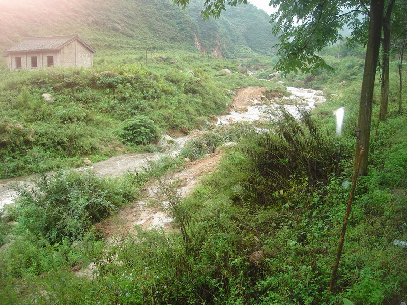 恋恋不舍鸡峰山