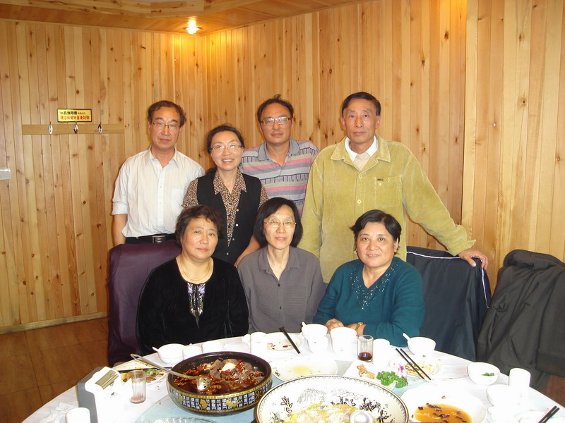 西征之行凯旋归来。北京的陕汽老沟友为我接风洗尘