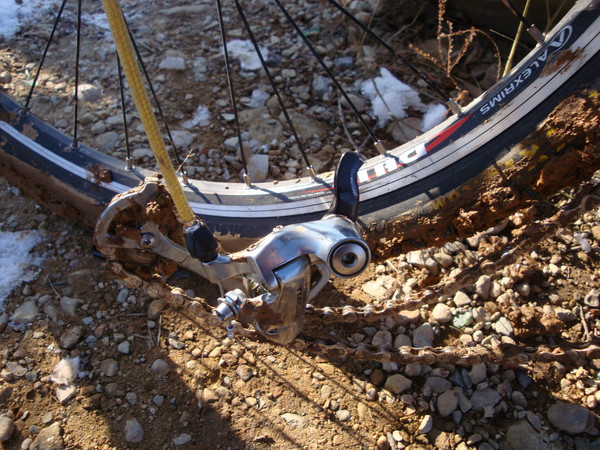 这是把后钩拉折了