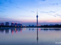 玉渊潭的晚霞--夕阳映高塔